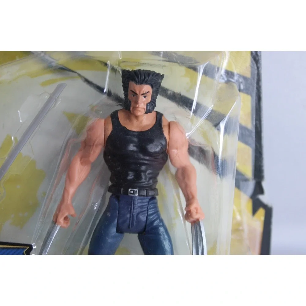 Marvel‎ Wolverine figure with Destroyer Sword Hero Blade Logan 2012 in Pkg 3.75